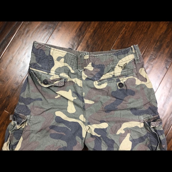 America eagle longer length camo cargo shorts - Picture 6 of 7